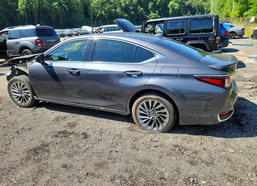 Salvage 2025 Lexus Es 300h Ultra Luxury in Gray