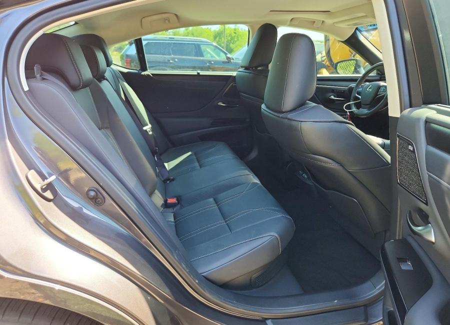 Salvage 2025 Lexus Es 300h Ultra Luxury in Gray