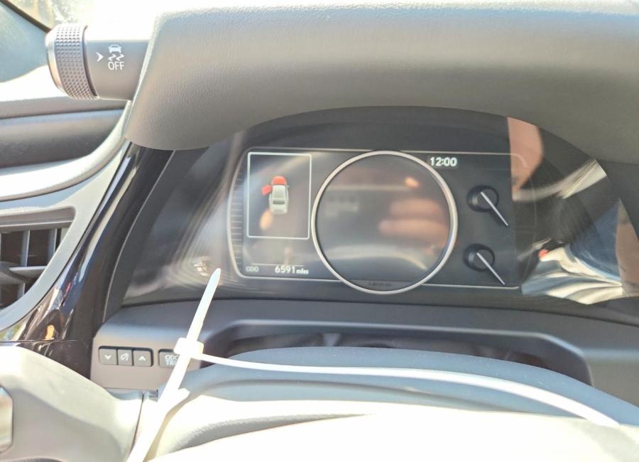 Salvage 2025 Lexus Es 300h Ultra Luxury in Gray