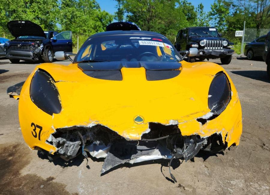 Salvage 2017 Lotus Elise S Cup R in Yellow