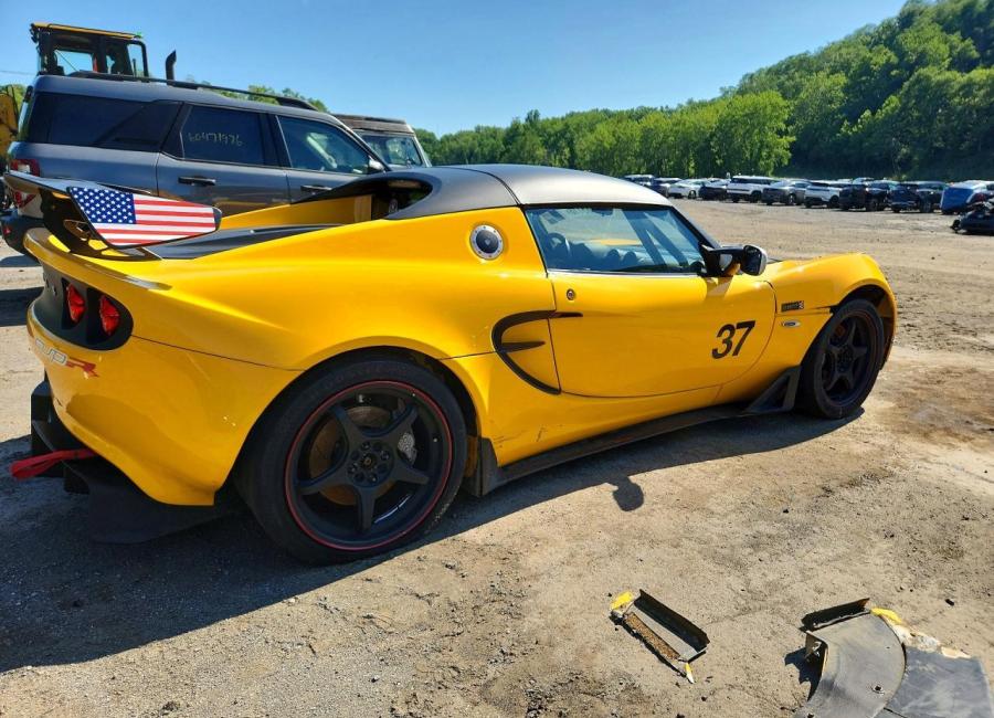 Salvage 2017 Lotus Elise S Cup R in Yellow