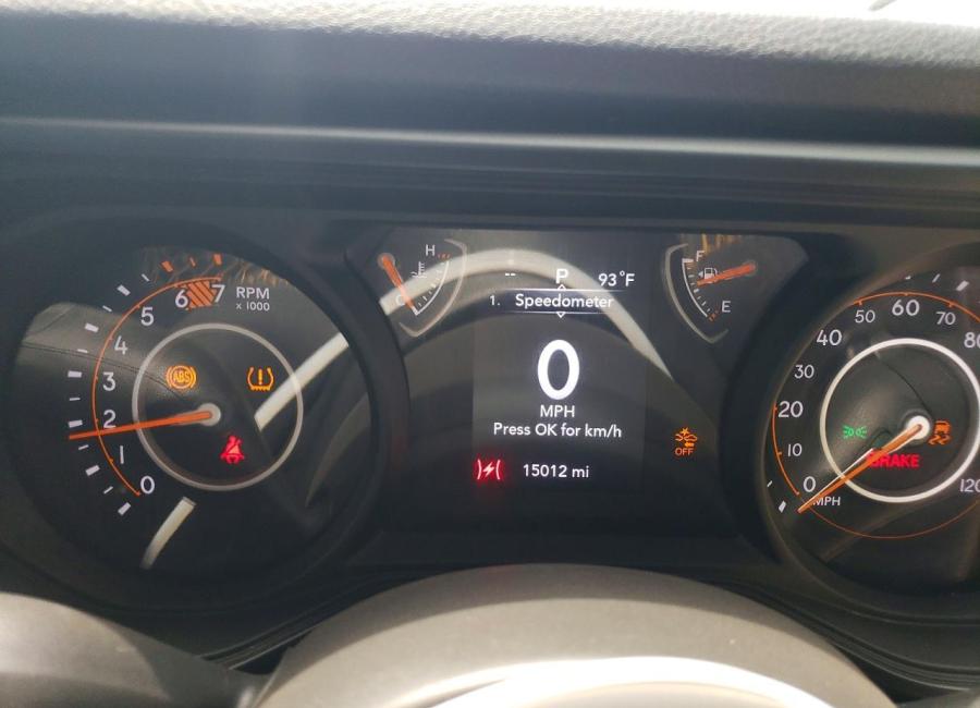 Salvage 2024 Jeep Wrangler  in White