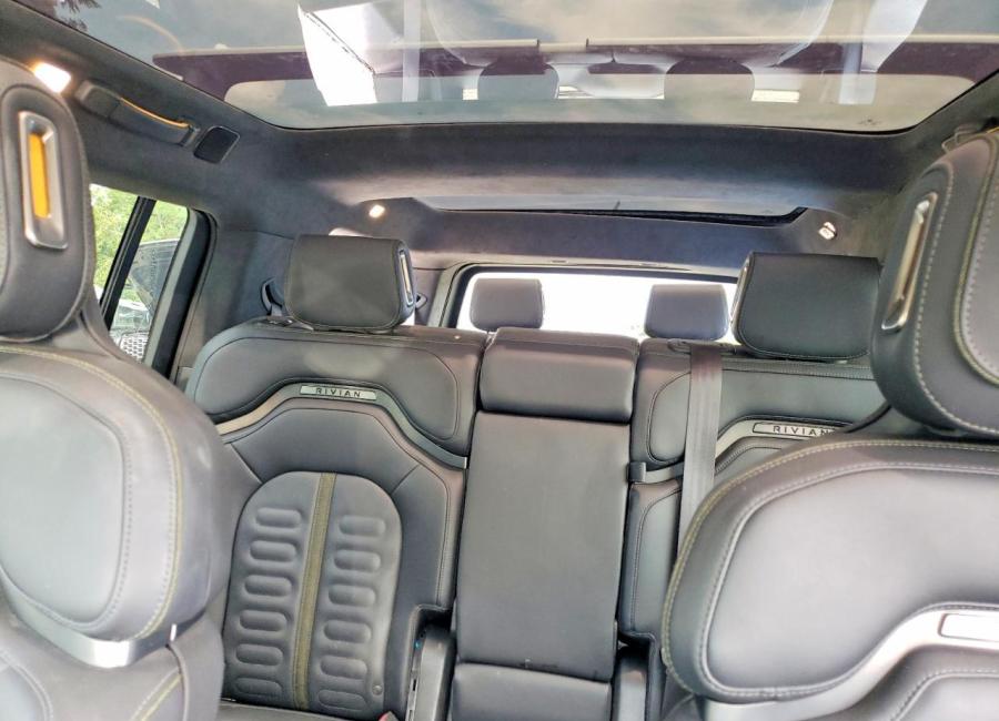 Salvage 2023 Rivian R1s Launch Edition in Green