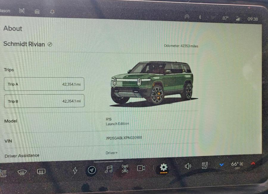 Salvage 2023 Rivian R1s Launch Edition in Green