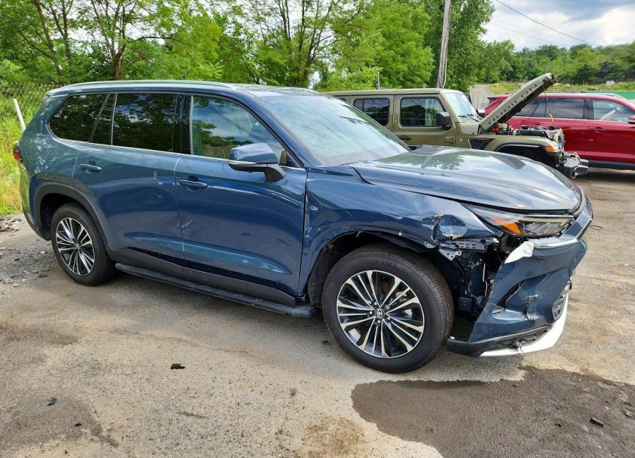 Salvage 2026 Toyota Grand Highlander Hybrid Max Platinum in Blue