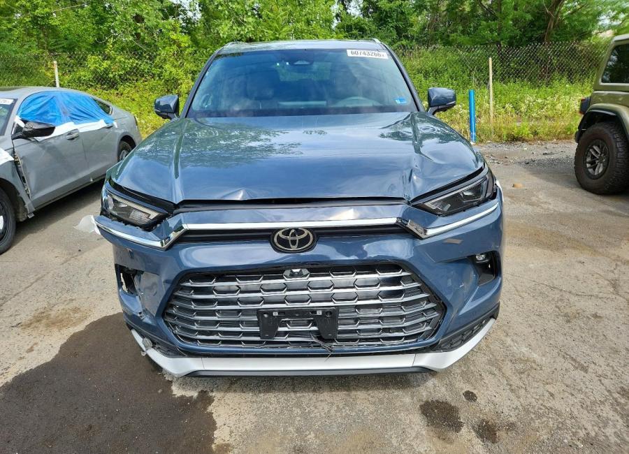 Salvage 2026 Toyota Grand Highlander Hybrid Max Platinum in Blue
