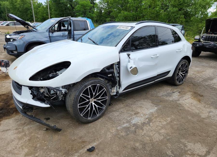 Salvage 2022 Porsche Macan  in White