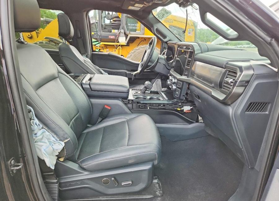 Salvage 2025 Ford F150 Lariat in Black