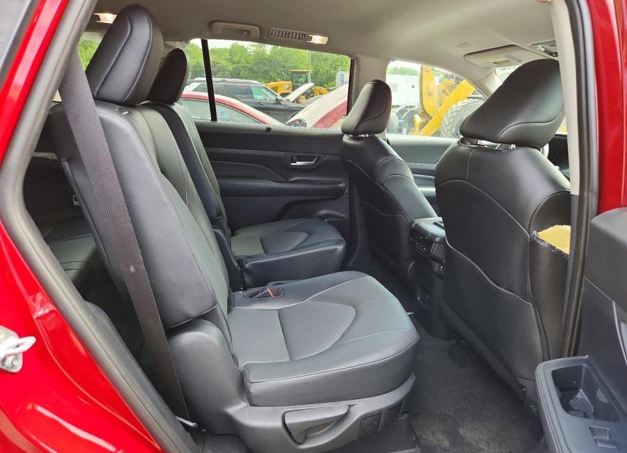 Salvage 2024 Toyota Grand Highlander Xle in Burgundy
