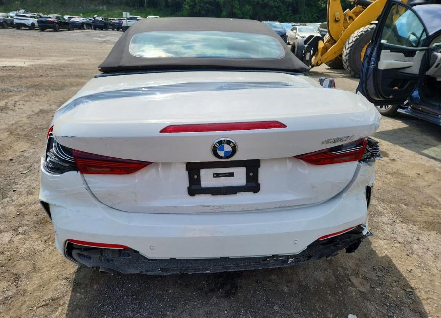 Salvage 2027 Bmw 430i  in White