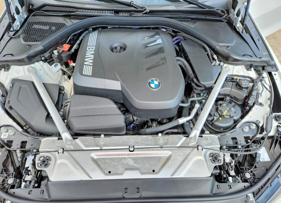 Salvage 2027 Bmw 430i  in White