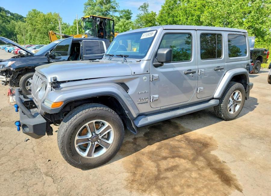 Salvage 2021 Jeep Wrangler Unlimited Sahara in Silver