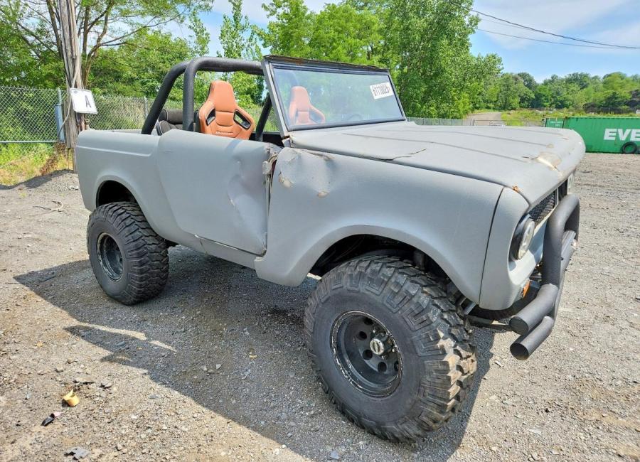 Salvage 1962 International Scout  in Gray