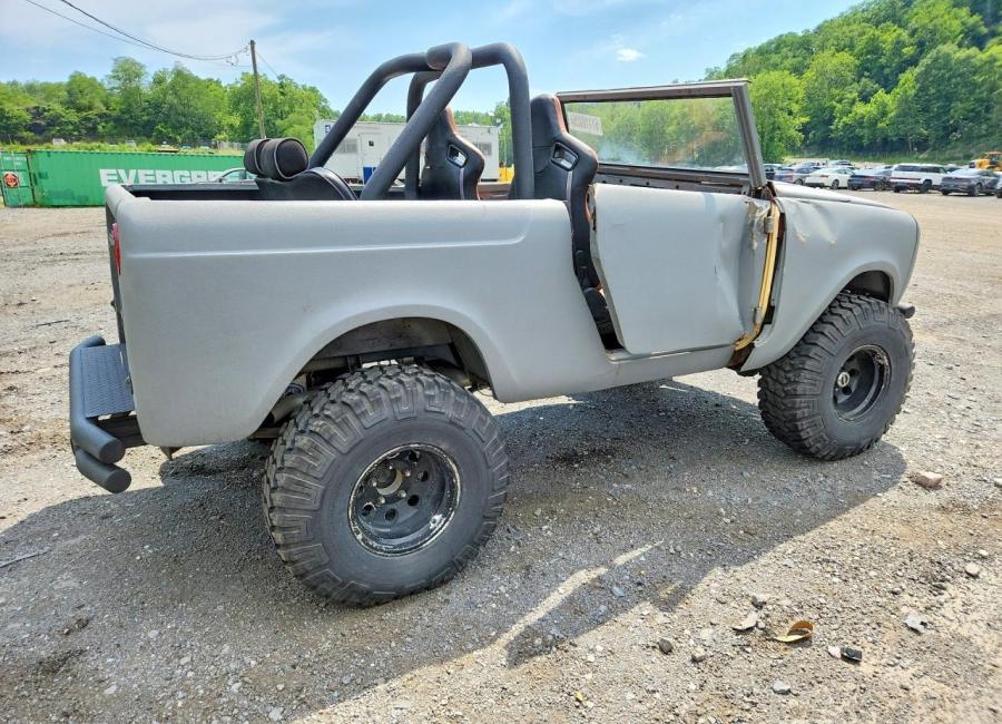 Salvage 1962 International Scout  in Gray