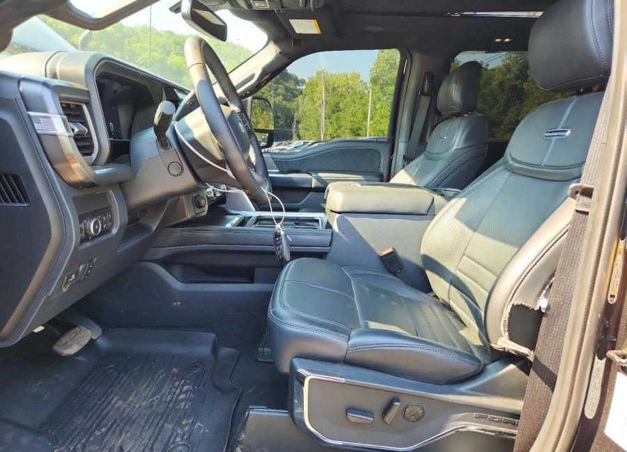 Salvage 2025 Ford F350  in Black