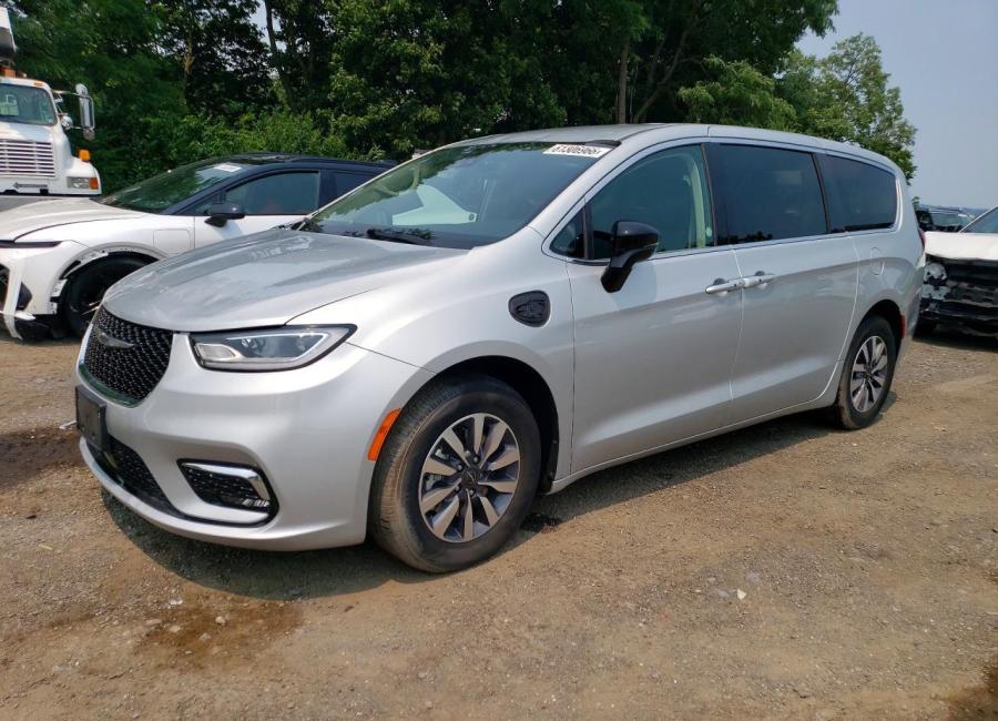 Salvage 2024 Chrysler Pacifica Hybrid Select in Gray