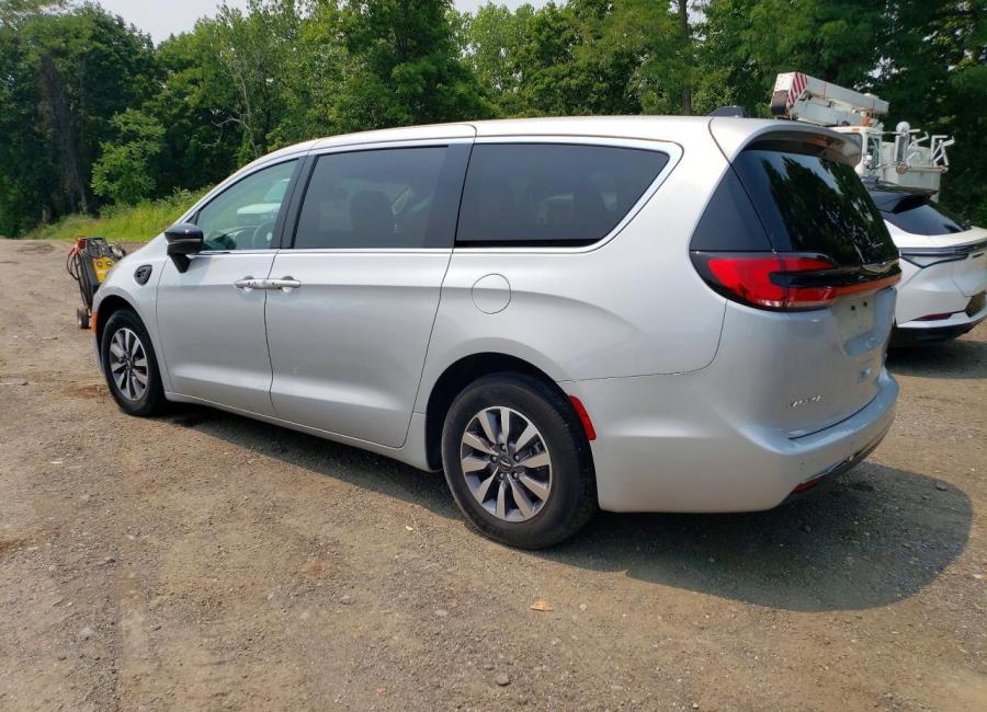 Salvage 2024 Chrysler Pacifica Hybrid Select in Gray