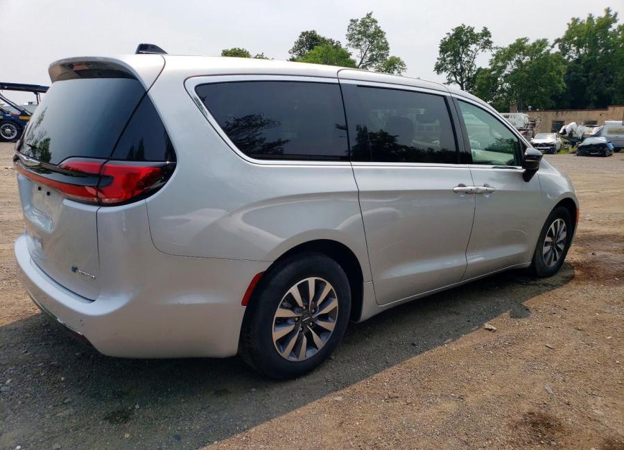 Salvage 2024 Chrysler Pacifica Hybrid Select in Gray