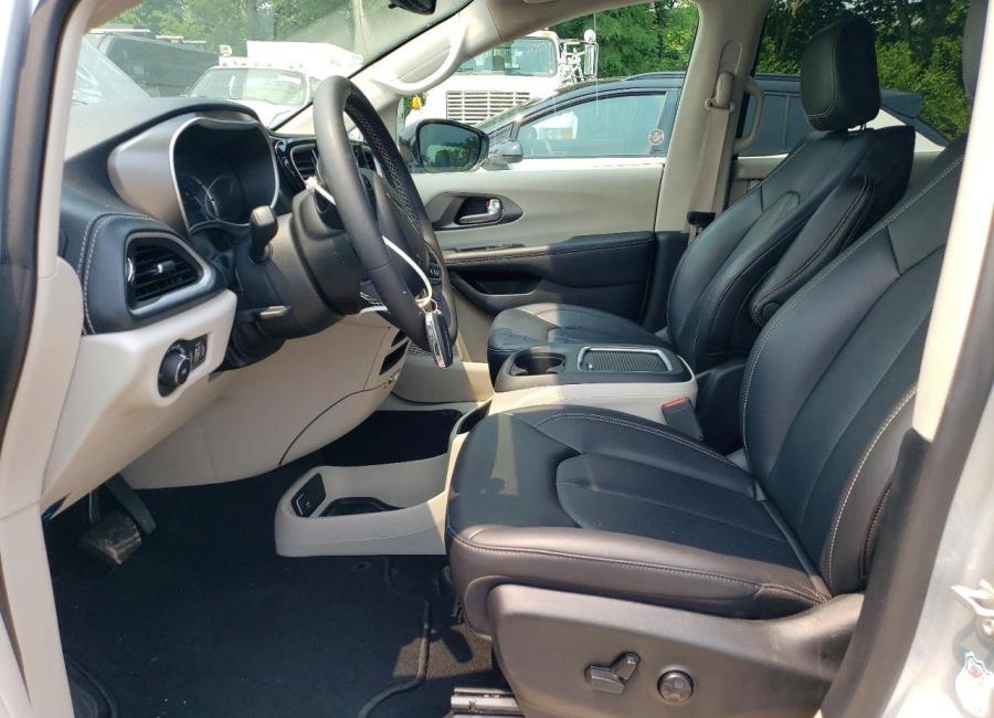 Salvage 2024 Chrysler Pacifica Hybrid Select in Gray