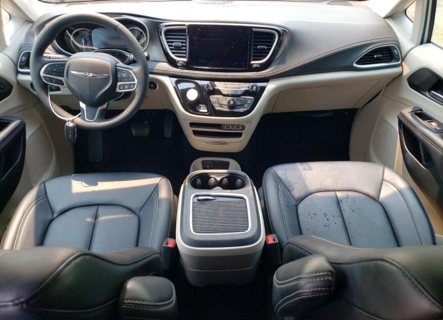 Salvage 2024 Chrysler Pacifica Hybrid Select in Gray