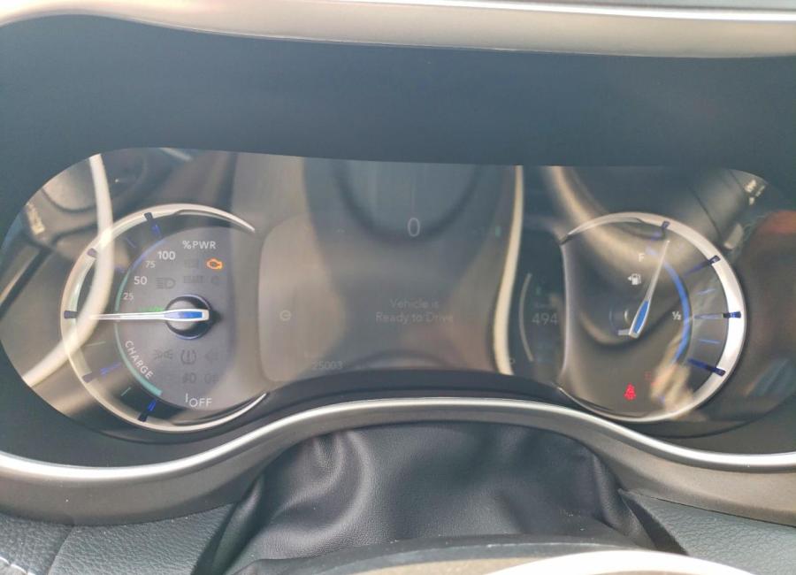 Salvage 2024 Chrysler Pacifica Hybrid Select in Gray
