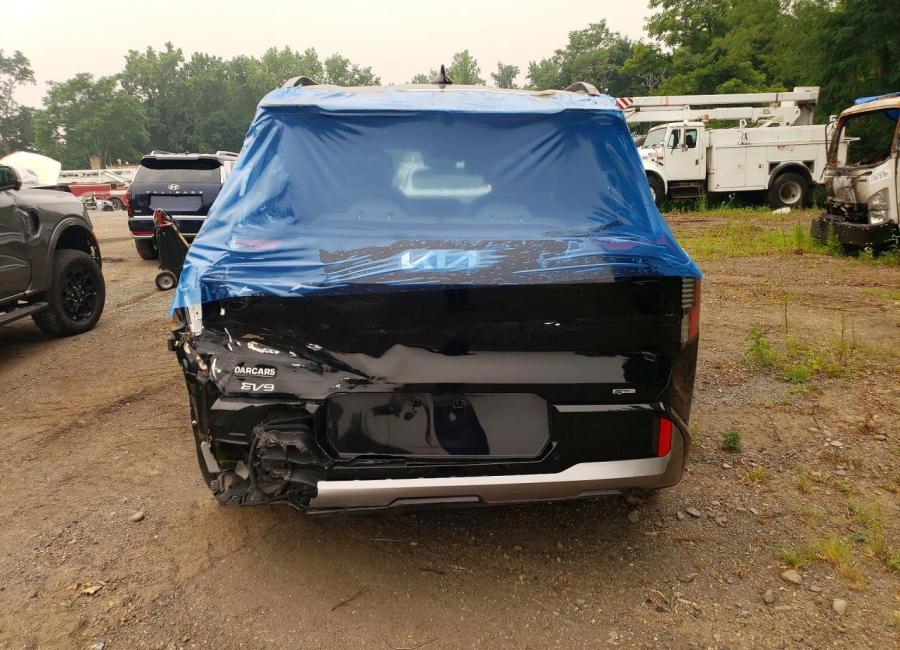 Salvage 2024 Kia Ev9 Gt Line in Black