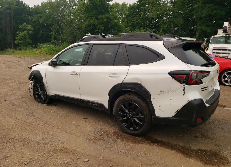 Salvage 2025 Subaru Outback Onyx Edition in White