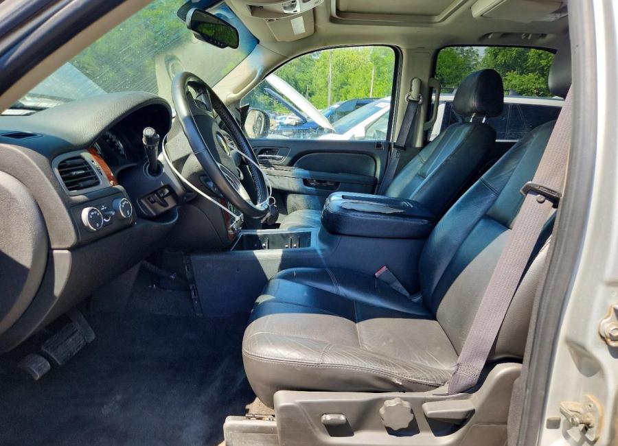Salvage 2011 Chevrolet Tahoe Hybrid in Gray