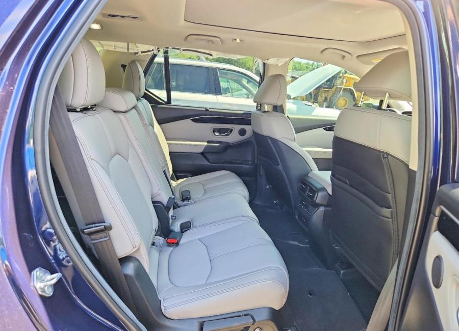 Salvage 2025 Honda Pilot Touring in Blue