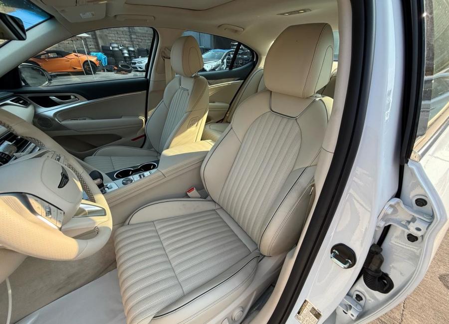 Salvage 2026 Genesis G70  in White