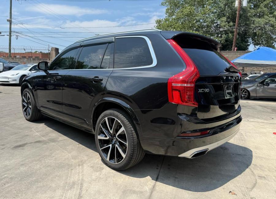 Salvage 2021 Volvo Xc90  in Black
