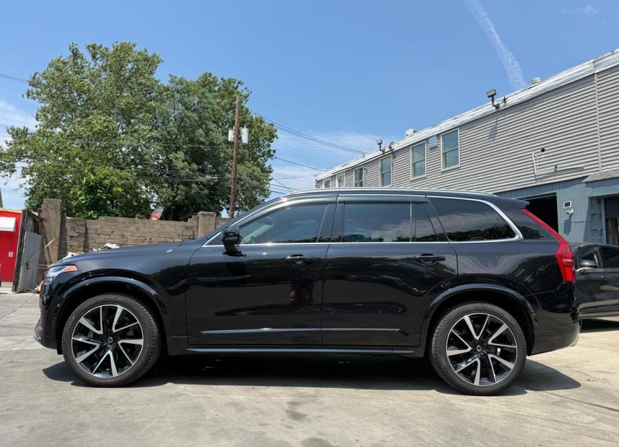 Salvage 2021 Volvo Xc90  in Black
