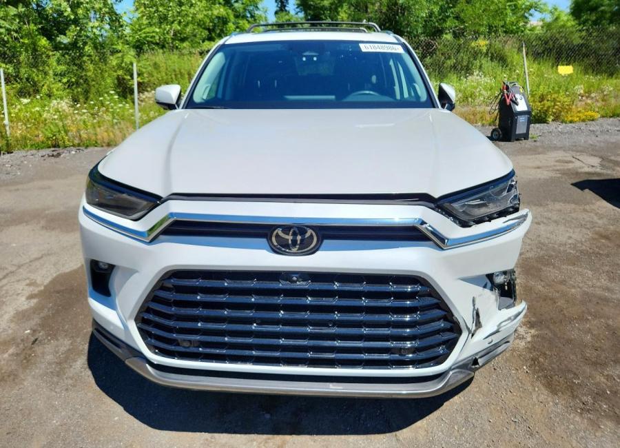 Salvage 2024 Toyota Grand Highlander Hybrid Limited in White