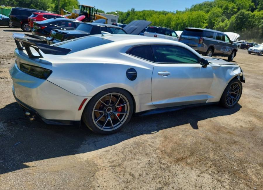 Salvage 2018 Chevrolet Camaro Zl1 in Silver