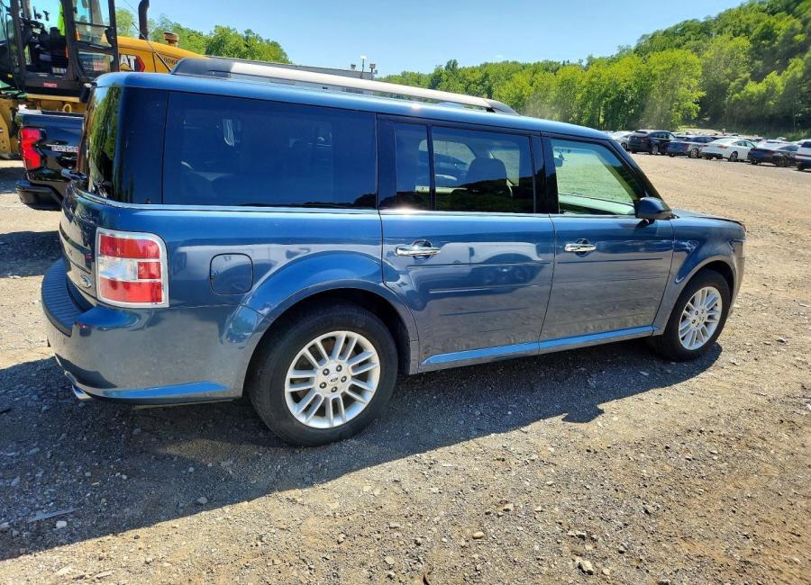 Salvage 2019 Ford Flex  in Blue