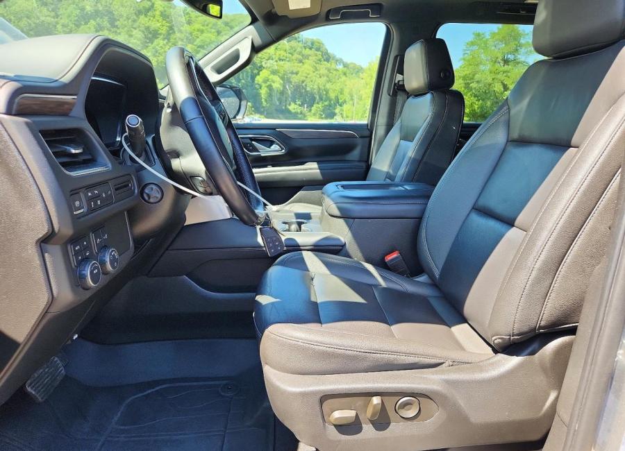 Salvage 2022 Chevrolet Suburban  in Silver