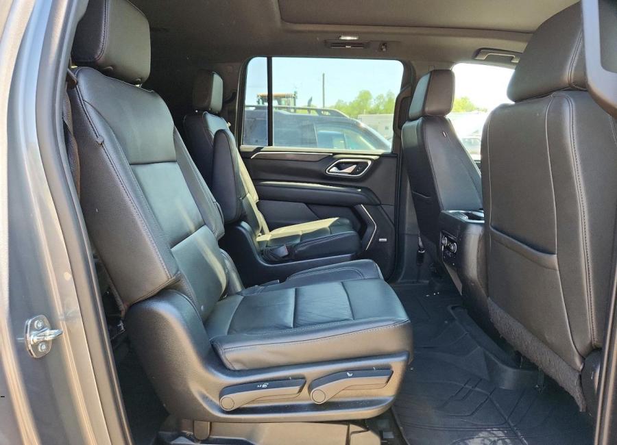 Salvage 2022 Chevrolet Suburban  in Silver