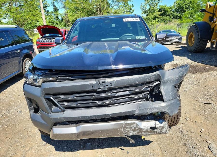 Salvage 2025 Chevrolet Colorado Trail Boss in Black