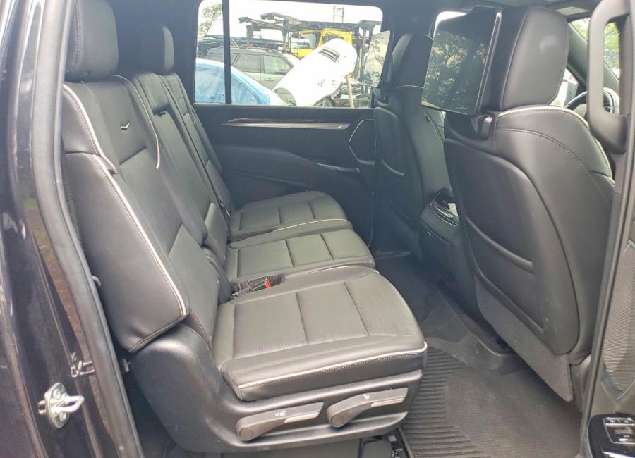 Salvage 2025 Cadillac Escalade Esv Sport in Black