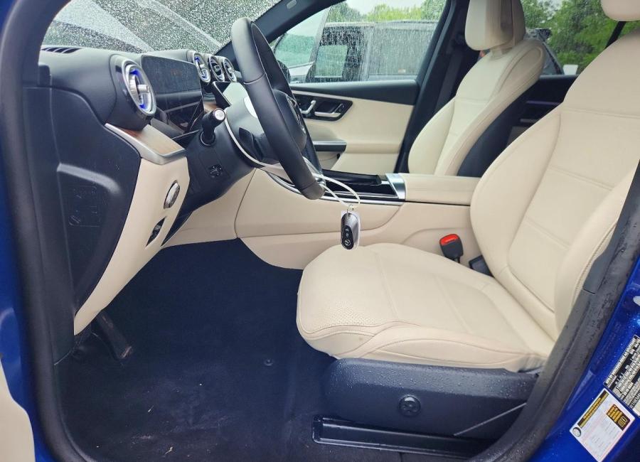 Salvage 2025 Mercedes-benz Glc 300 4matic in Blue