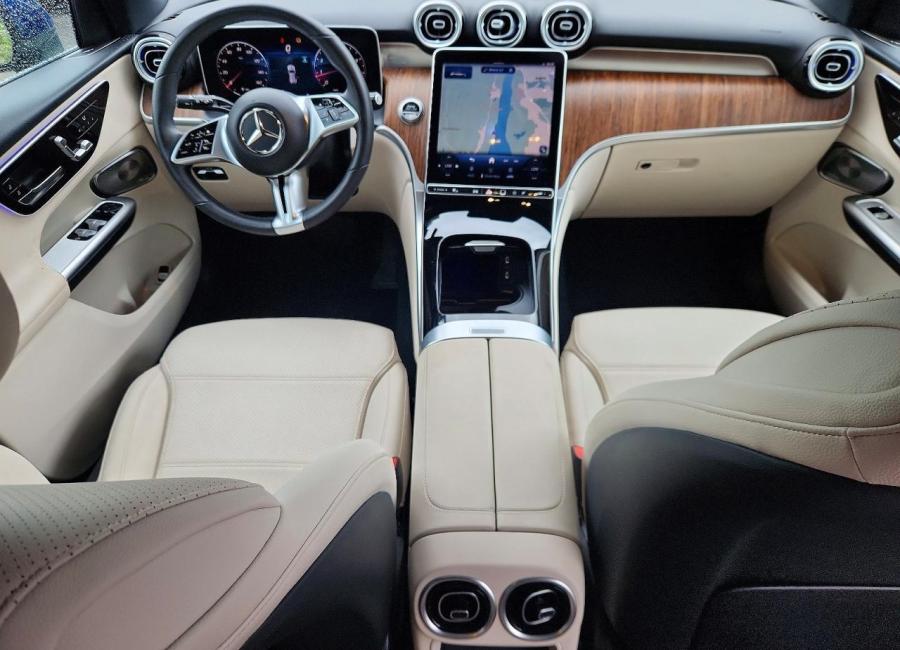 Salvage 2025 Mercedes-benz Glc 300 4matic in Blue