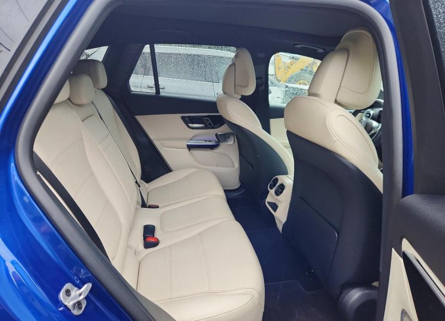 Salvage 2025 Mercedes-benz Glc 300 4matic in Blue