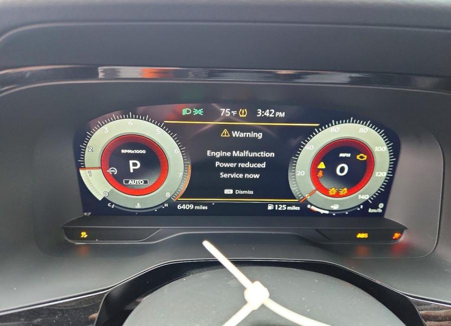 Salvage 2025 Nissan Pathfinder Platinum in White