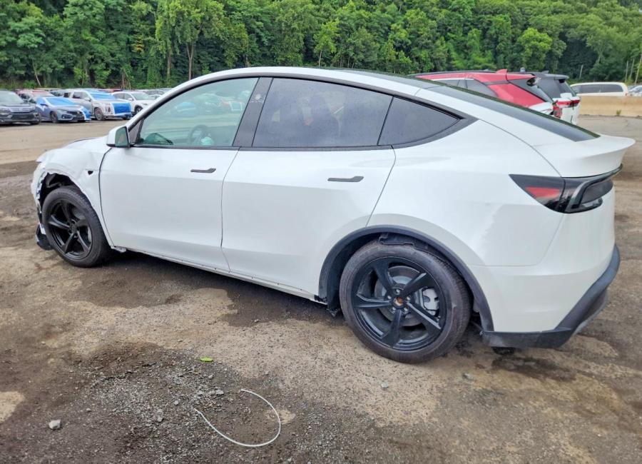 Salvage 2026 Tesla Model Y  in White