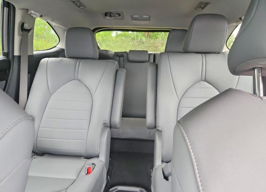 Salvage 2026 Toyota Highlander Xle in Gray