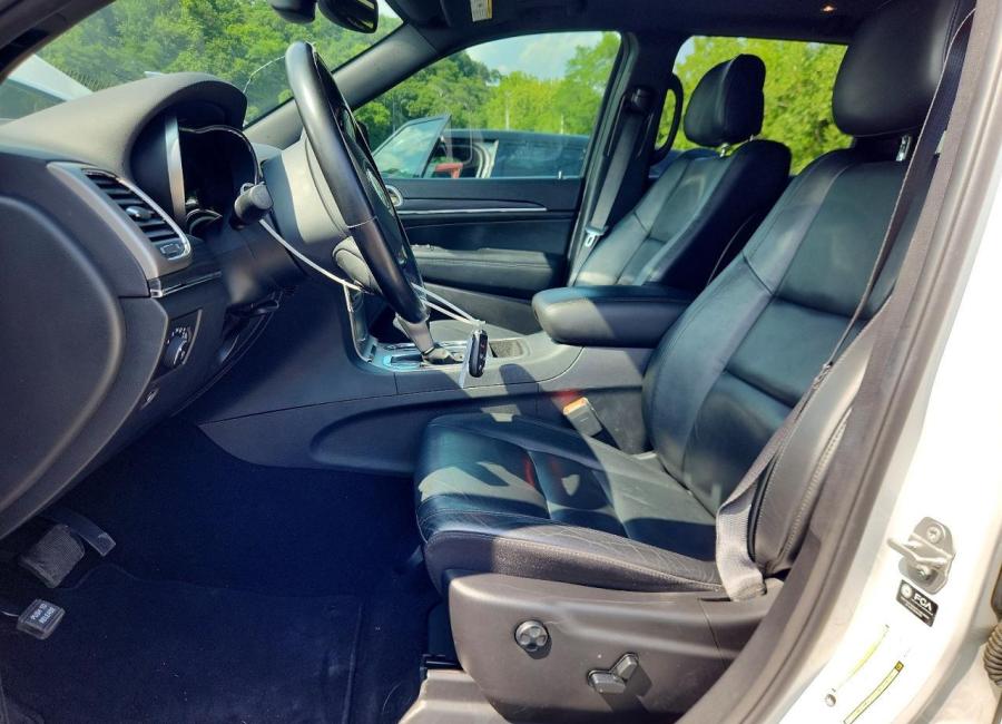 Salvage 2021 Jeep Grand Cherokee Limited in White