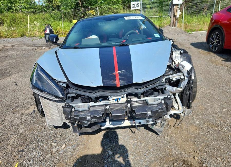 Salvage 2021 Chevrolet Corvette Stingray 3lt in Silver