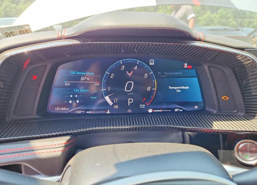 Salvage 2021 Chevrolet Corvette Stingray 3lt in Silver