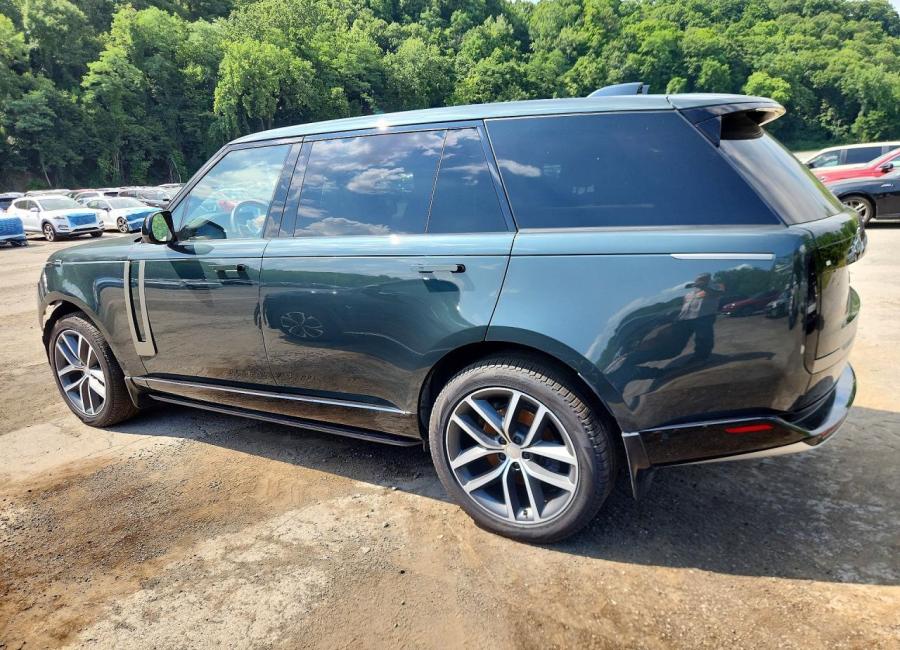 Salvage 2025 Land Rover Rover Range Se in Green