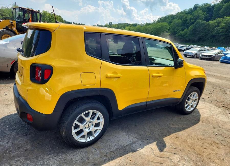 Salvage 2023 Jeep Renegade  in Yellow